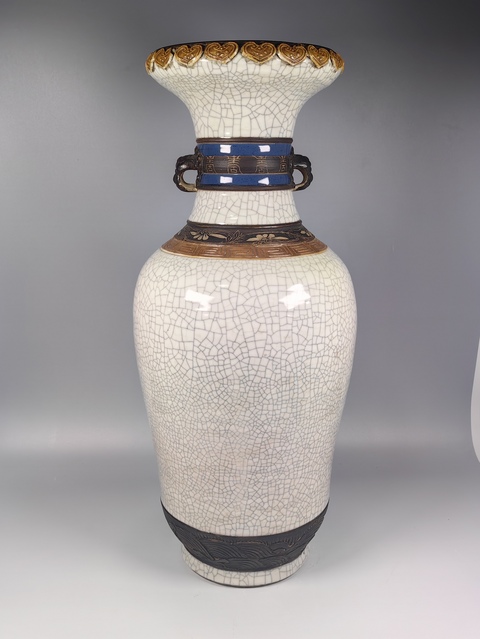 古玩陶瓷清中晚三色哥釉壽字賞瓶真品鑒賞圖