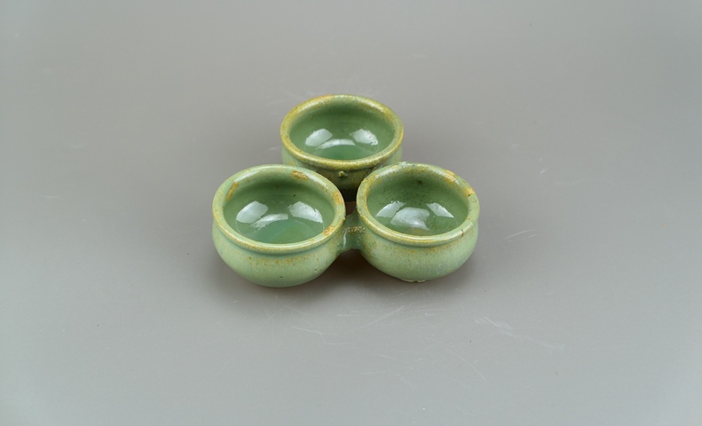 古玩陶瓷精品:明清綠釉三連洗（文房雅器）拍賣，當前價格76元
