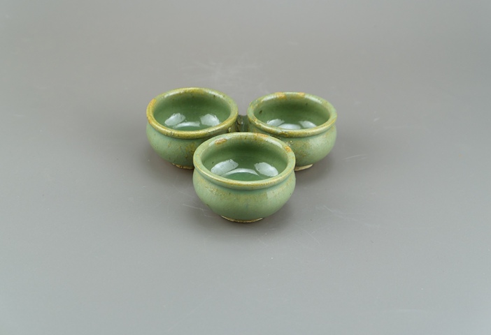 古玩陶瓷精品:明清綠釉三連洗（文房雅器）拍賣，當前價格76元