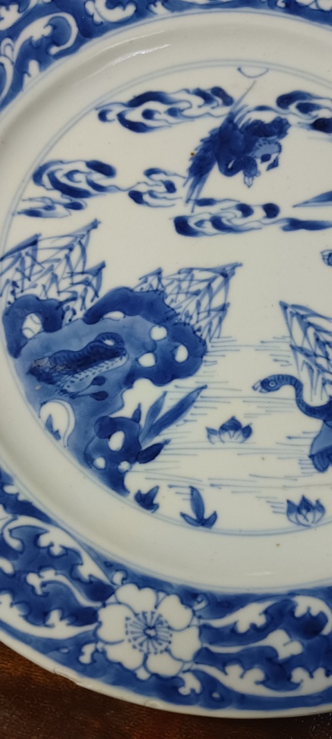 古玩陶瓷康熙青花盤真品鑒賞圖