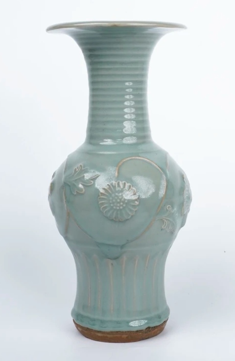 古玩陶瓷元明龍泉窯鳳尾尊真品鑒賞圖