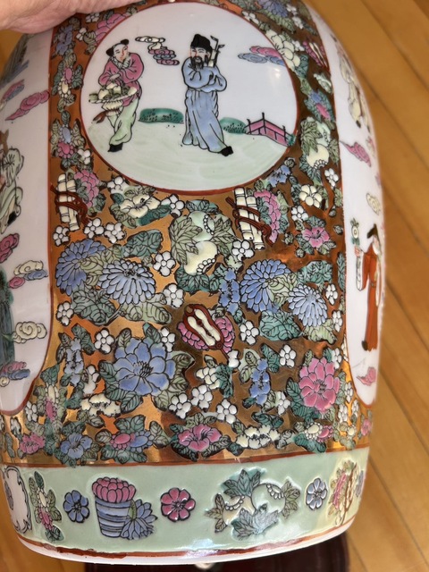 古玩陶瓷粉彩人物冬瓜罐真品鑒賞圖
