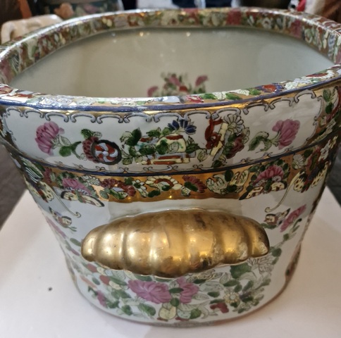 古玩陶瓷廣彩花鳥紋雙耳盆真品鑒賞圖