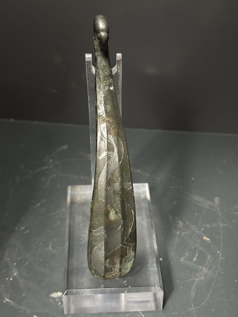 古玩銅器戰國·烙銀龍紋鉤真品鑒賞圖