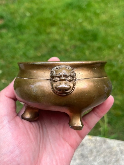 古玩銅器三足獸耳爐真品鑒賞圖