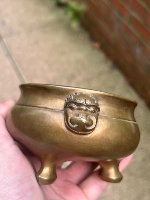 古玩銅器三足獸耳爐真品鑒賞圖