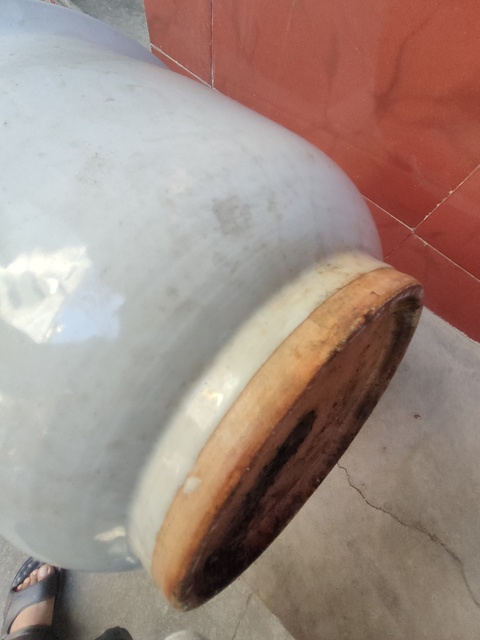 古玩陶瓷白釉花盆真品鑒賞圖