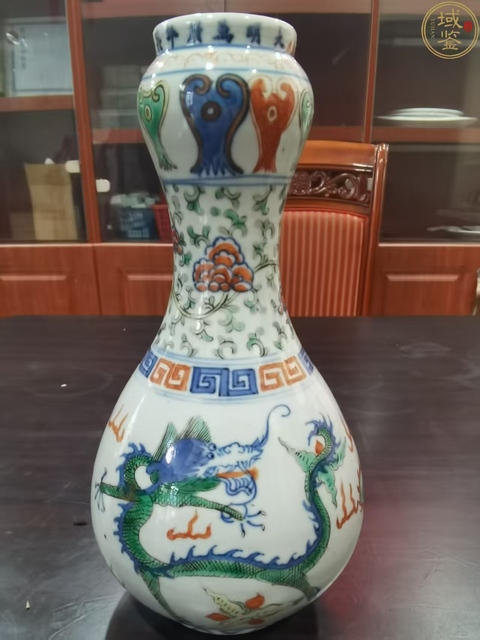 古玩陶瓷青花加彩云龍紋蒜頭瓶拍賣，當前價格12800元