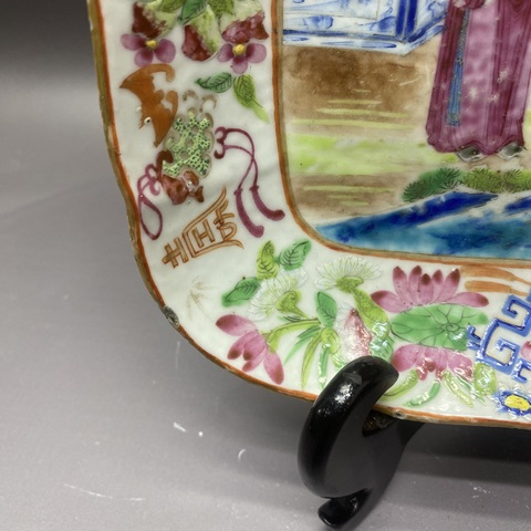 古玩陶瓷人物紋廣彩盤真品鑒賞圖