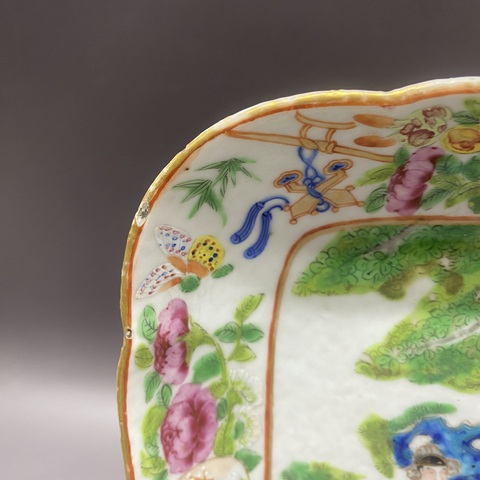 古玩陶瓷人物紋廣彩盤真品鑒賞圖