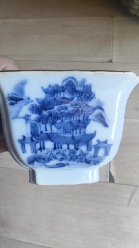 古玩陶瓷樓臺亭閣山水紋青花四方倭角杯真品鑒賞圖