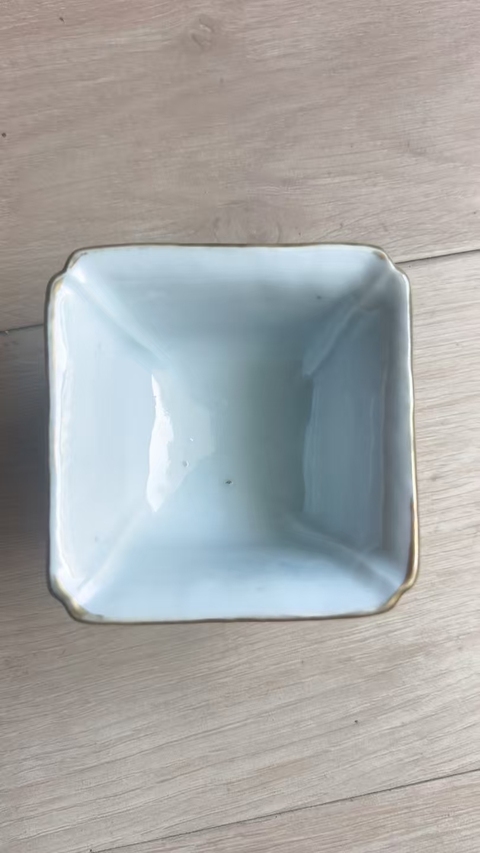 古玩陶瓷樓臺亭閣山水紋青花四方倭角杯真品鑒賞圖