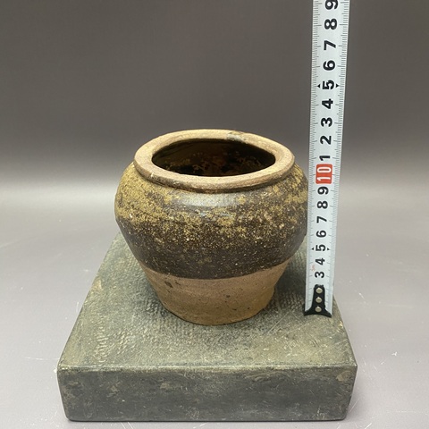 古玩陶瓷褐釉罐真品鑒賞圖