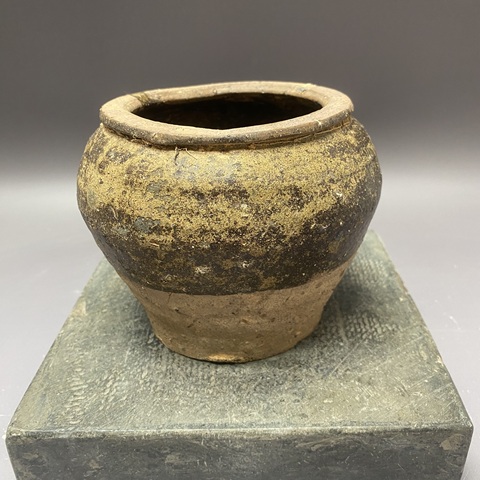 古玩陶瓷褐釉罐真品鑒賞圖