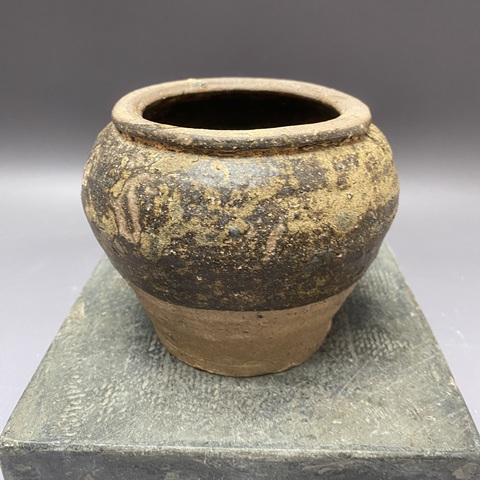 古玩陶瓷褐釉罐真品鑒賞圖