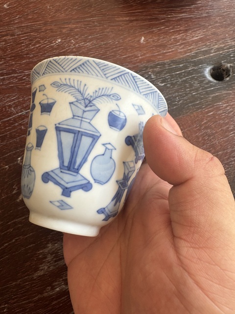 古玩陶瓷青花博古圖仰鐘杯真品鑒賞圖