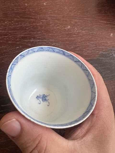 古玩陶瓷青花博古圖仰鐘杯真品鑒賞圖