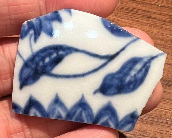 古玩陶瓷花卉紋青花標本真品鑒賞圖