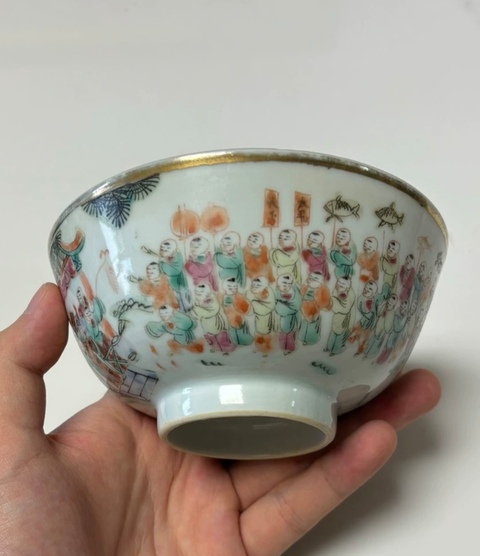 古玩陶瓷晚清民國 粉彩百子龍燈碗真品鑒賞圖