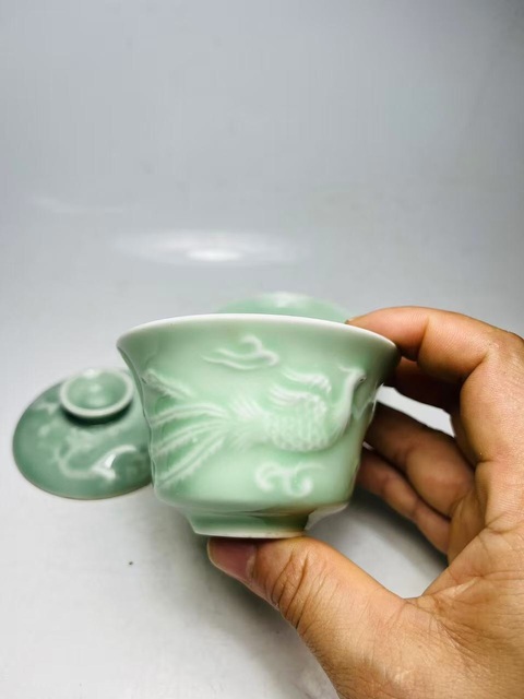 古玩陶瓷豆青釉蓋碗真品鑒賞圖
