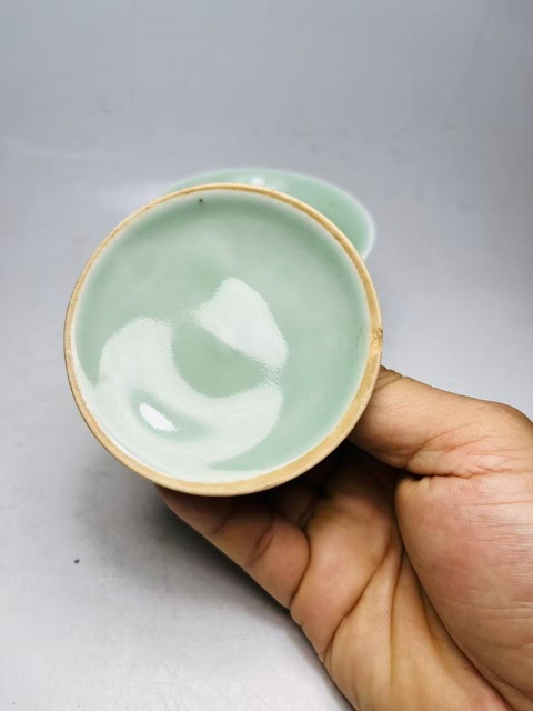 古玩陶瓷豆青釉蓋碗真品鑒賞圖