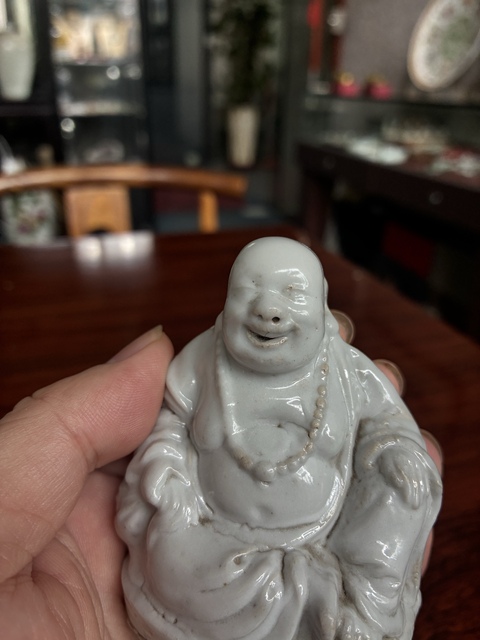 古玩陶瓷德化白瓷彌勒佛坐像真品鑒賞圖