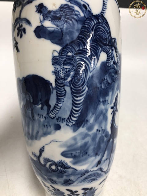 古玩陶瓷清晚·青花十二生肖紋瓶拍賣，當前價格10000元