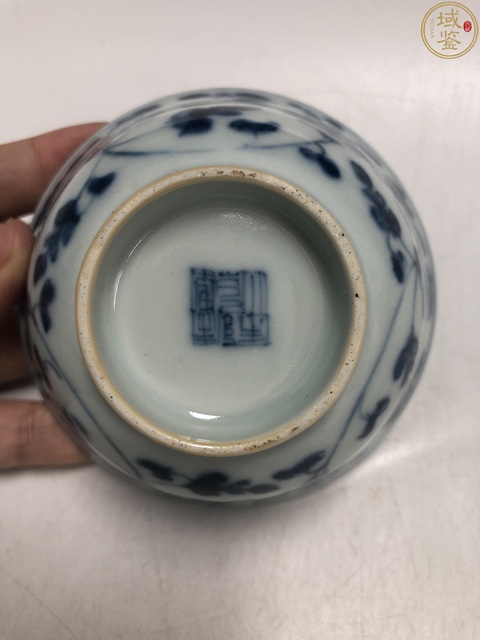 古玩陶瓷乾隆·青花纏枝花卉紋茶圓拍賣,當前價格1800元