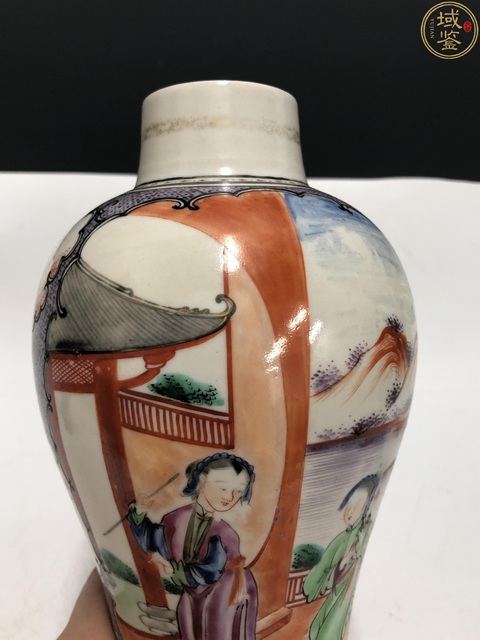 古玩陶瓷乾隆·廣彩開窗人物故事紋雞腿瓶拍賣，當前價格7600元