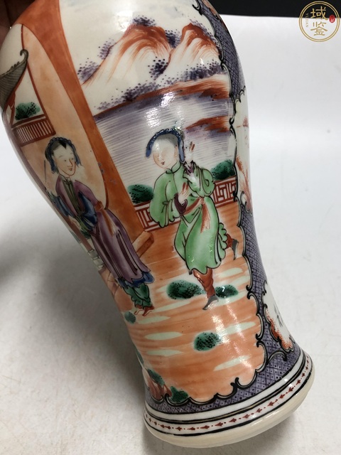 古玩陶瓷乾隆·廣彩開窗人物故事紋雞腿瓶拍賣，當前價格7600元