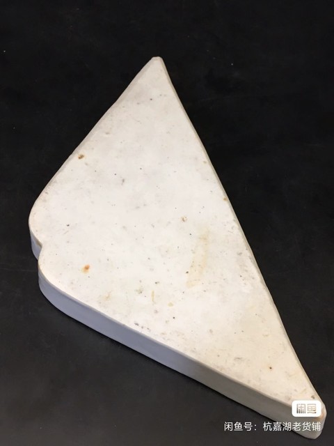 古玩陶瓷晚清淺降彩角盤真品鑒賞圖