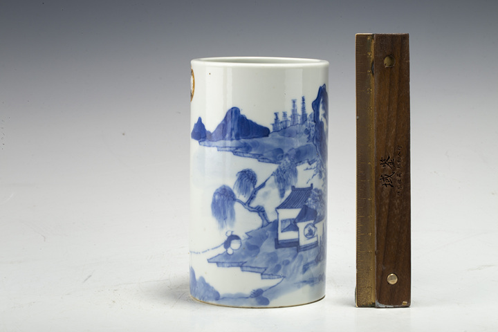 古玩陶瓷晚清·青花山水人物紋筆筒拍賣，當前價格7896元