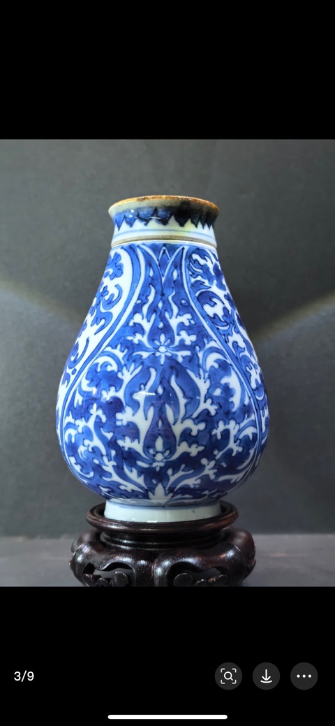 古玩陶瓷花卉紋青花蓋瓶真品鑒賞圖