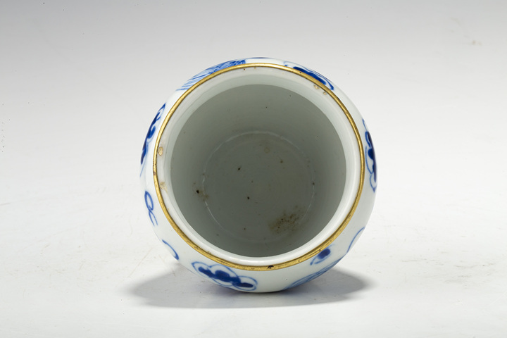 古玩陶瓷清晚·青花獅紋小廣口罐真品鑒賞圖