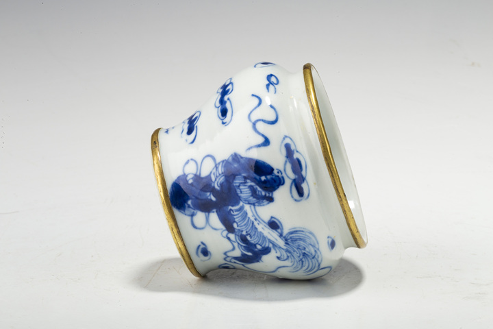 古玩陶瓷清晚·青花獅紋小廣口罐真品鑒賞圖