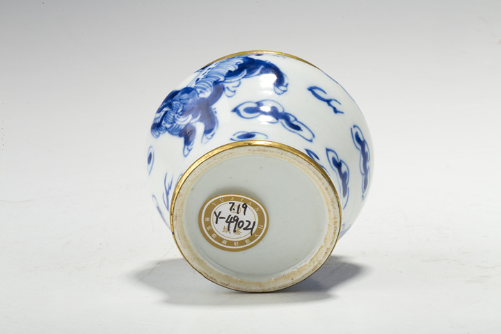 古玩陶瓷清晚·青花獅紋小廣口罐真品鑒賞圖