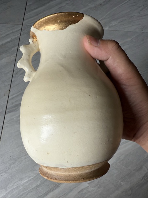 古玩陶瓷白釉雙耳瓶真品鑒賞圖