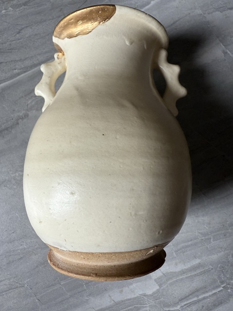 古玩陶瓷白釉雙耳瓶真品鑒賞圖