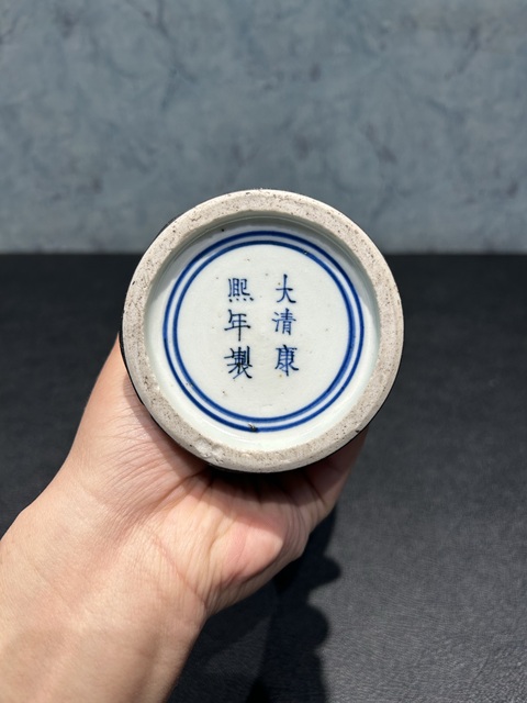 古玩陶瓷烏金釉描金瓶真品鑒賞圖