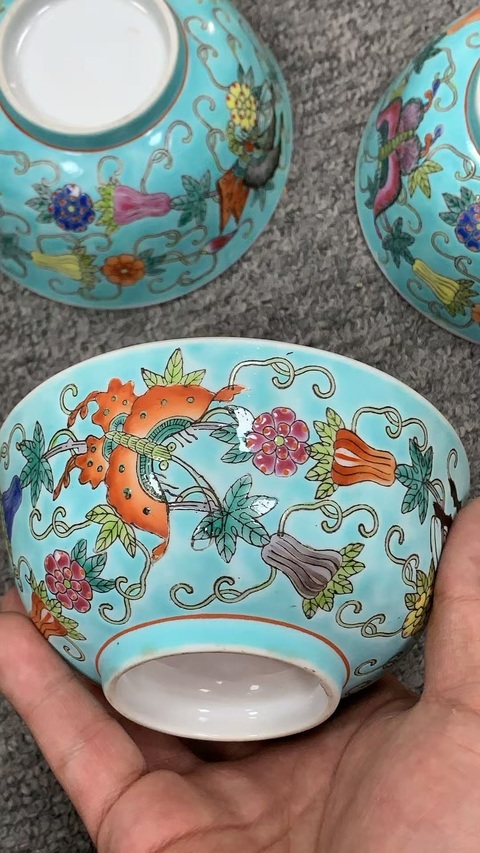 古玩陶瓷松石釉花卉蝴蝶紋碗真品鑒賞圖