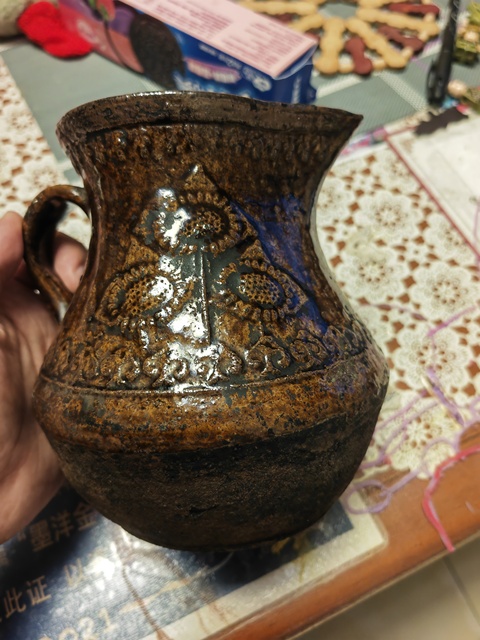 古玩陶瓷褐釉花卉紋花澆真品鑒賞圖