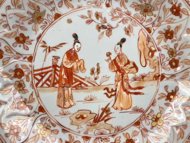 古玩陶瓷清康熙·礬紅描金花鳥仕女圖花口盤拍賣，當前價格1128元