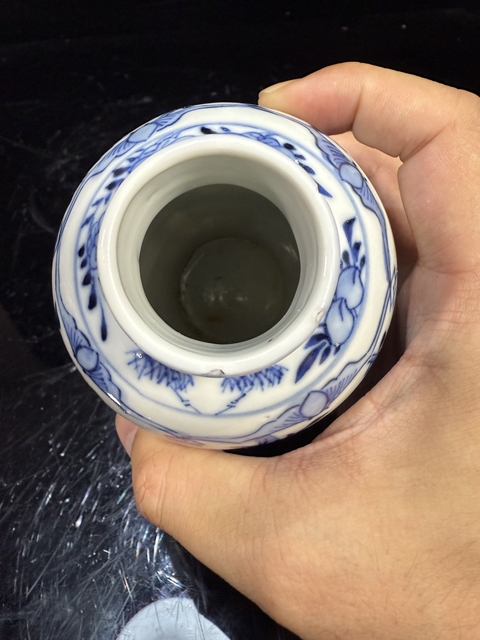 古玩陶瓷青花仕女人物雞腿瓶真品鑒賞圖
