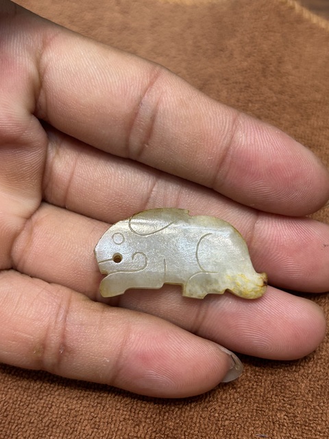古玩玉器玉兔型件真品鑒賞圖