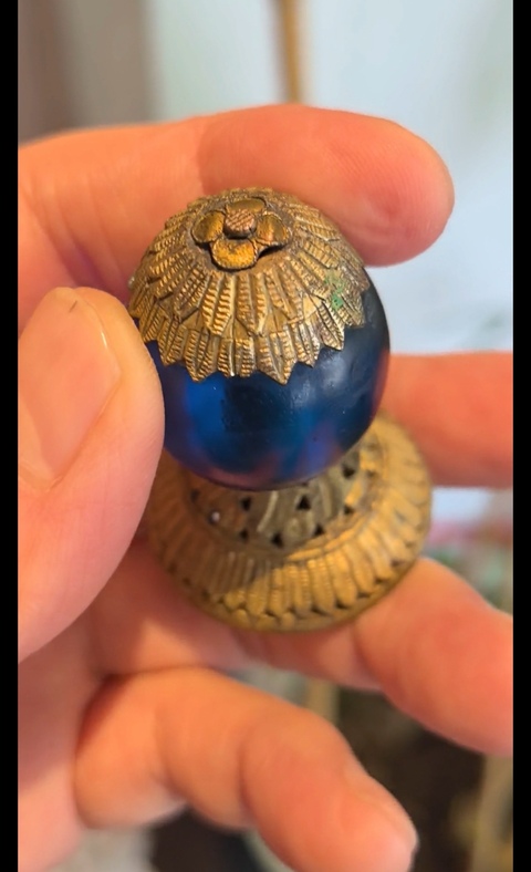 古玩玉器琉璃仿藍寶石帽頂真品鑒賞圖