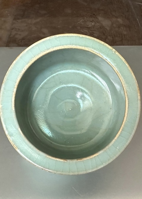 古玩陶瓷圖片看南宋龍泉窯三足爐真品鑒賞圖