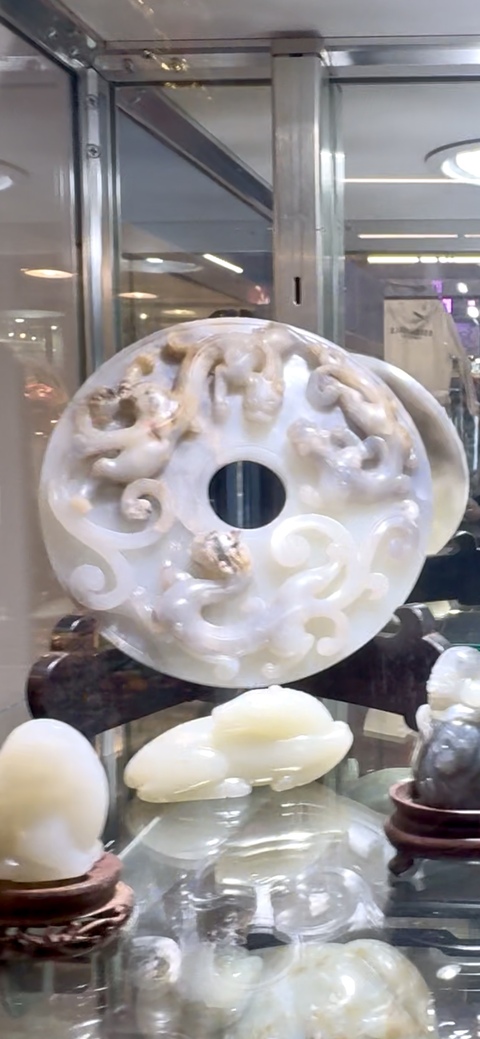 古玩玉器和田玉雕“螭龍紋璧”真品鑒賞圖