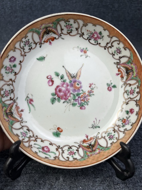 古玩陶瓷乾隆洋彩花卉紋盤真品鑒賞圖