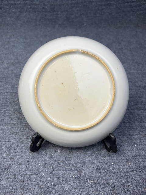 古玩陶瓷乾隆洋彩花卉紋盤真品鑒賞圖