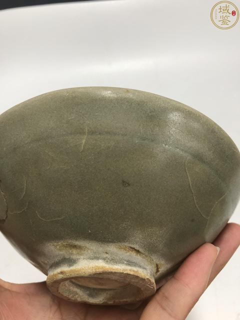 古玩陶瓷宋代·龍泉青瓷落花流水紋碗拍賣，當前價格4200元